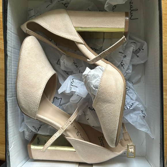 Lulus Shoes - Lulu’s beige / tan heels